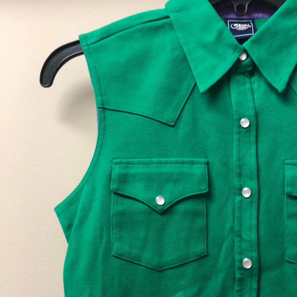 Cruel Girl Green Sleeveless Button-Down Shirt - Picture 3 of 5